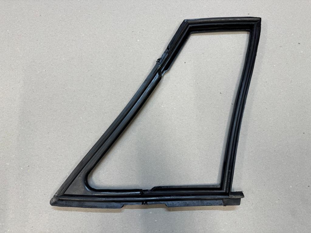 Gummi Dreiecksfenster Tür links 300b, c